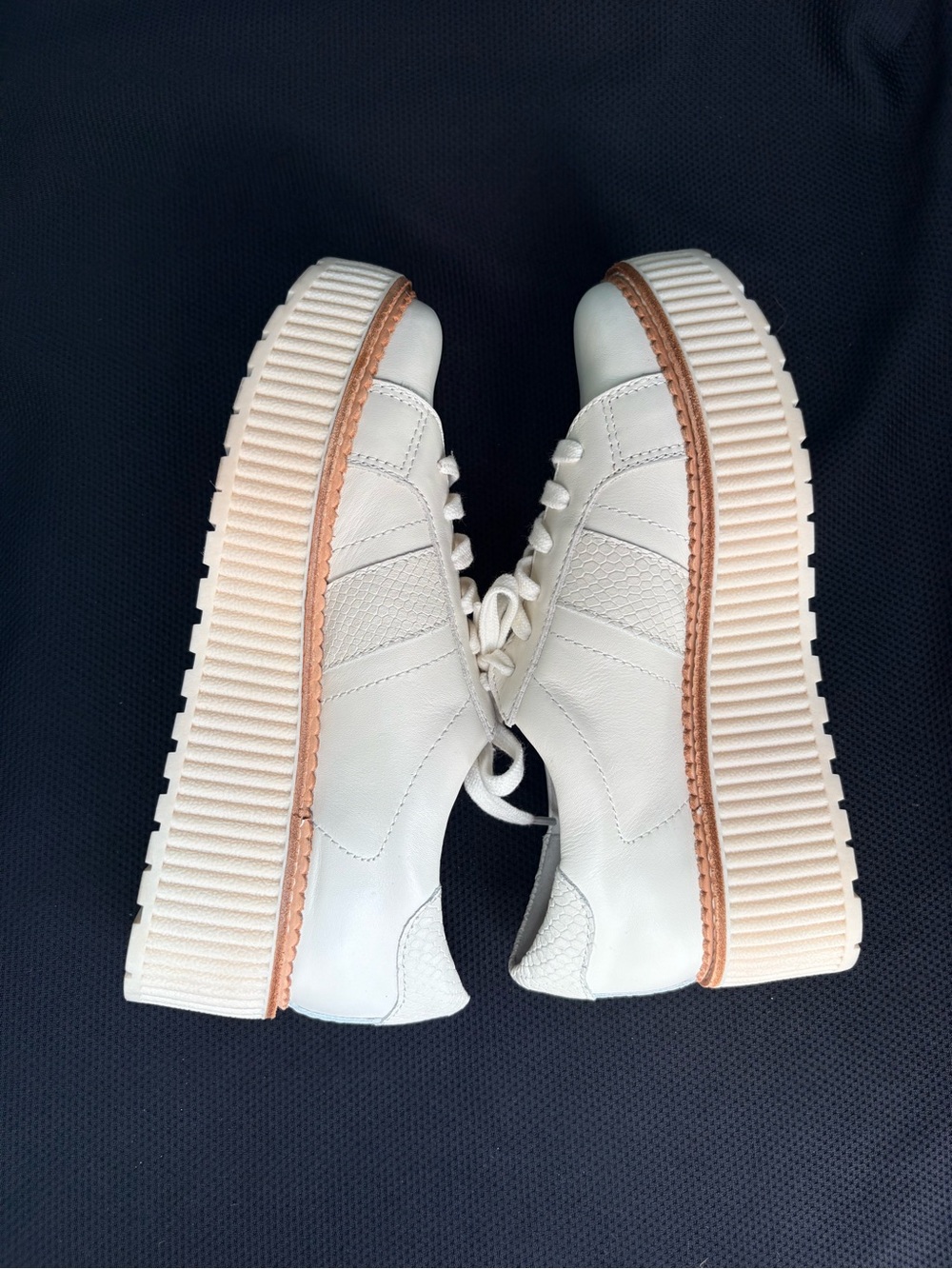 DV Dolce Vita Tiger Platform Lace-Up Sneakers White - Size 8 - Picture 10 of 12